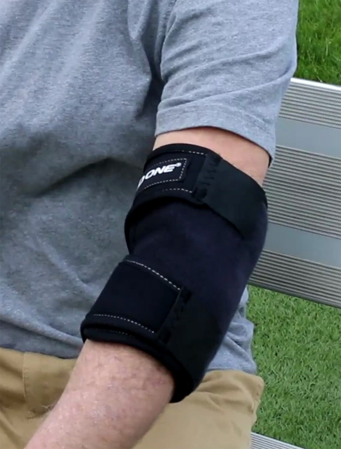 Cold One® Elbow Ice Pack with Compression — USTA Recommends Ice and Compression  for Tennis Elbow, Golfer's Elbow and Tendinitis — 360° Cold Therapy — No Chemical Gels — Orthopedic MD Approved — Made in USA